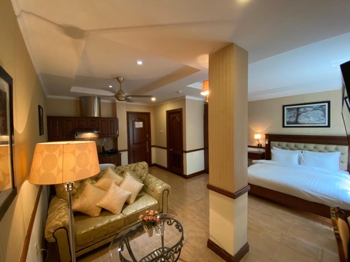 Central Hotel & Residences Swimming Pool Ho Si Minh-város Kültér fotó