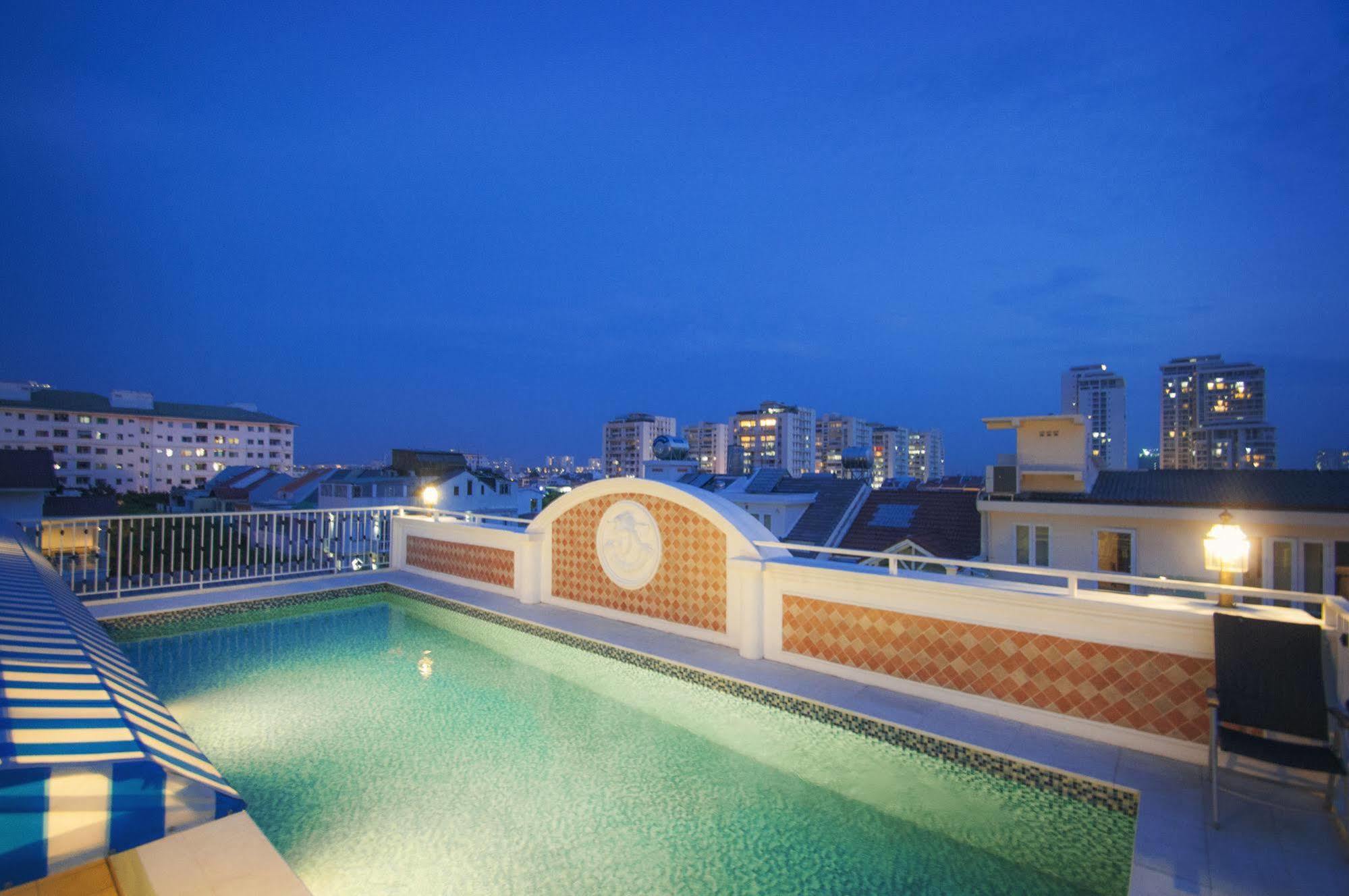 Central Hotel & Residences Swimming Pool Ho Si Minh-város Kültér fotó